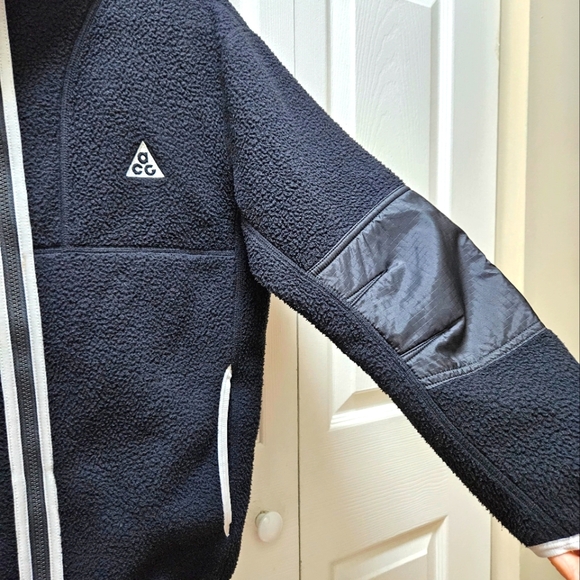 Nike ACG Therma-FIT Sherpa Full Zip Fleece Jacket Unisex Big Kids Large Black. - Picture 3 of 11